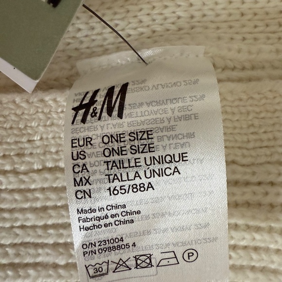 NWT! H&M | Ribbed Knit Zip Vest | One Size - Picture 6 of 6